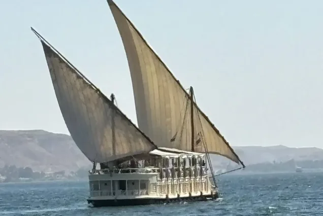 dahabiya sailing